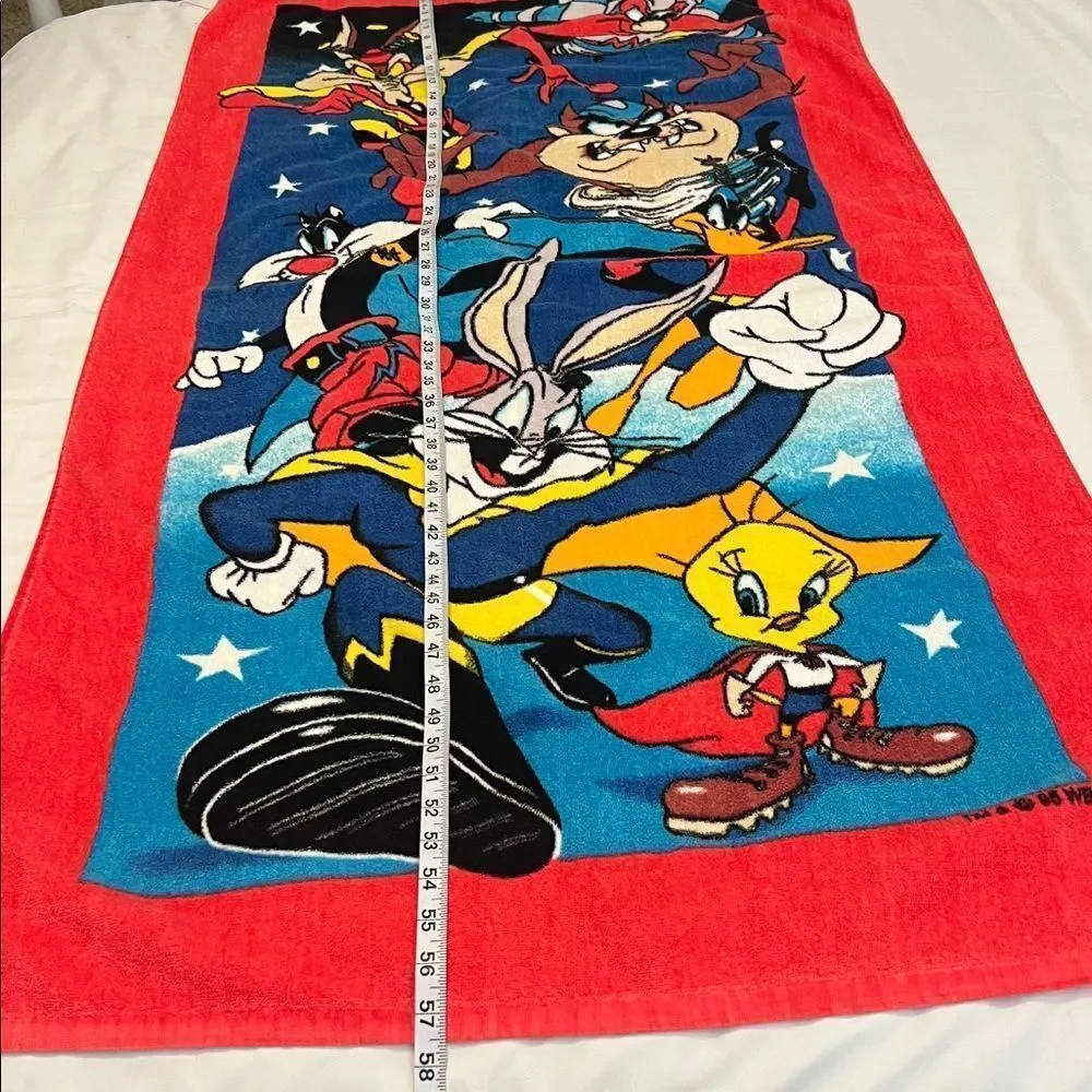 Vintage 1995 Warner Bros. Looney Tunes Red and Blue Beach Towel EVC